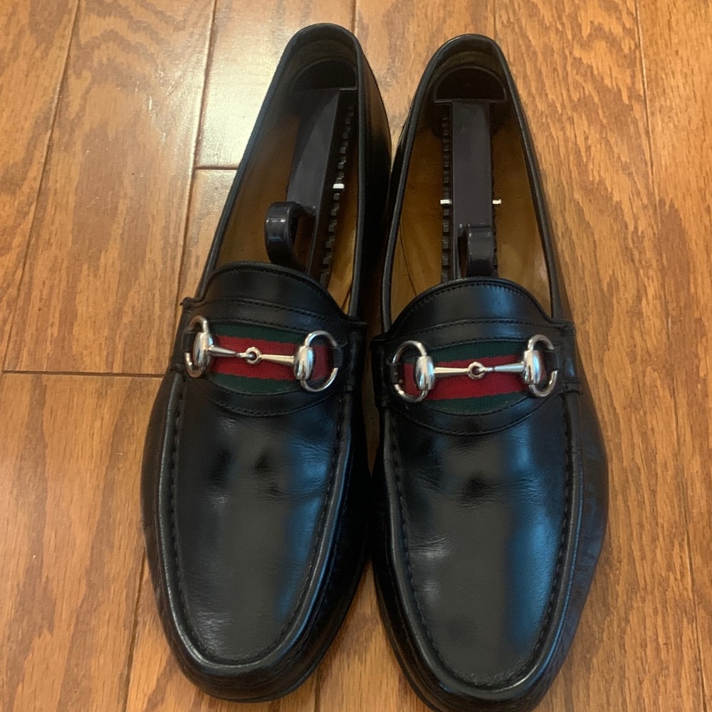 Gucci Black Leather Loafers with Signature Stripe